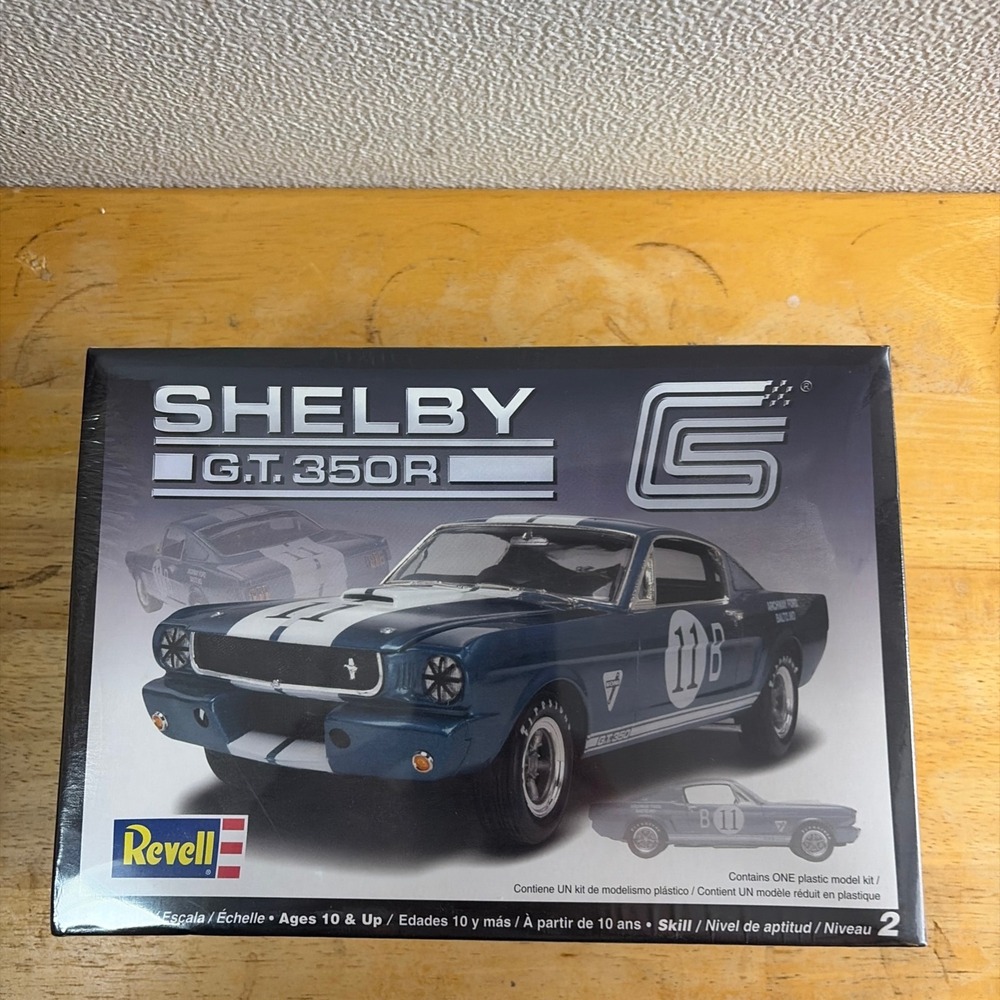 Revell Shelby GT 350R 1/24 Scale Model Kit 85-2874 1965 Mustang Racing White‎